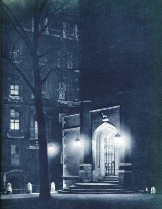 Middle Temple Hall by night, featured on the Sweeney Todd London Ghost Walk.